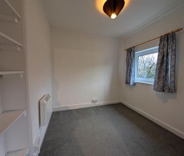 2 bedroom semi-detached bungalow to rent - Photo 2