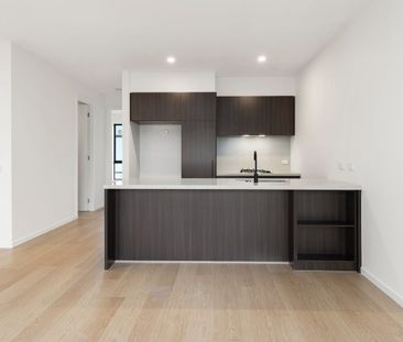 Modern Living Meets Contemporary Design - Photo 3