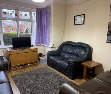 6 bedroom detached house to rent - Photo 1