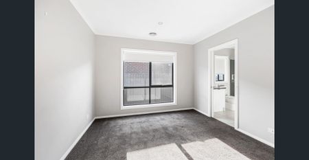 7 Zircon Street, Alfredton, Vic 3350 - Photo 4