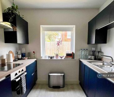 2 bedroom flat to rent - Photo 1