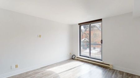 341 MacLaren St. — 1 Bedroom - Photo 2