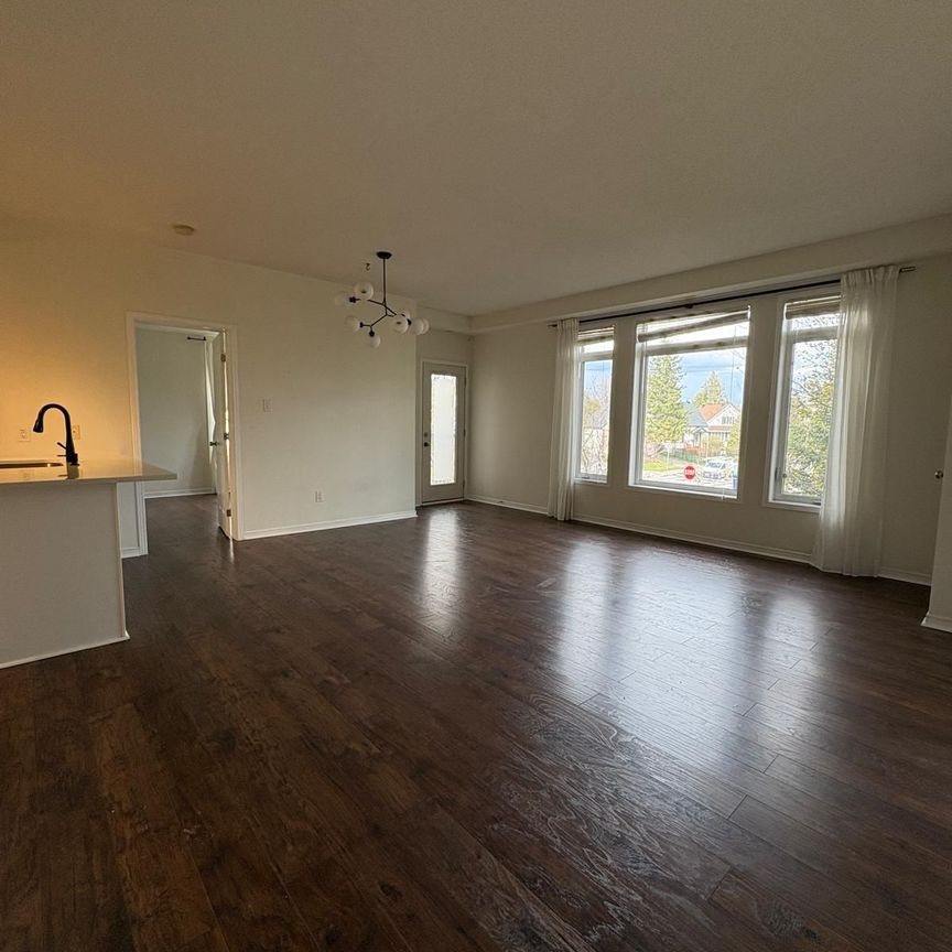 For Lease - 300 Meilleur Private Unit# H, Vanier and Kingsview Park, Ontario - Photo 1