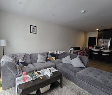 For Lease - 7520 Splendour Drive, Niagara Falls, Ontario - Photo 3