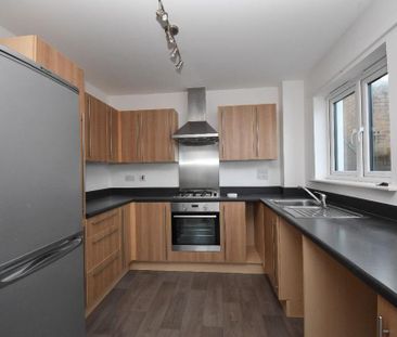 3 bedroom semi-detached house to rent - Photo 6