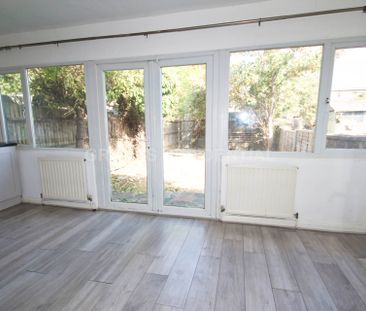 Price £2,500 pcm - Available Now - Unfurnished - Photo 3