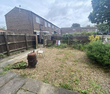 1 bedroom in a house share to rent - Photo 6