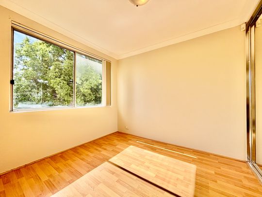 Modern 1-Bedroom Unit in Convenient Location - Photo 1