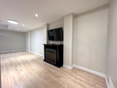 For Lease - 3866 Freeman Terrace Unit# Basement, Mississauga, Ontario - Photo 5