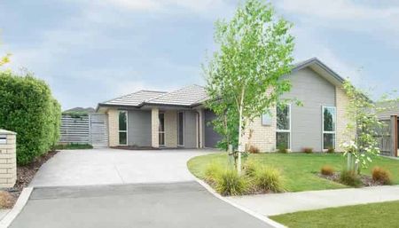 Lovely Family Home - Photo 2