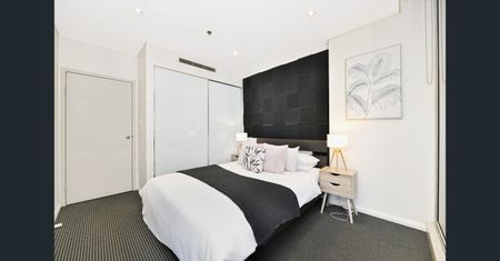 Spacious 2-Bedroom Apartment for Rent in Waterloo - Photo 4