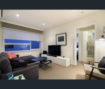 21/19A Ellesmere Road, Windsor, Vic 3181 - Photo 2