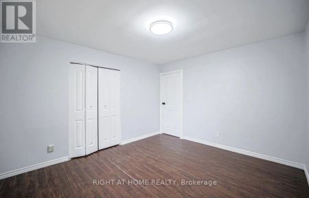 215A PARIS ROAD - Photo 4