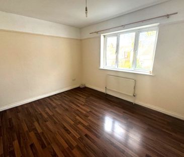 Rayners Gardens, SOUTHAMPTON - Photo 2