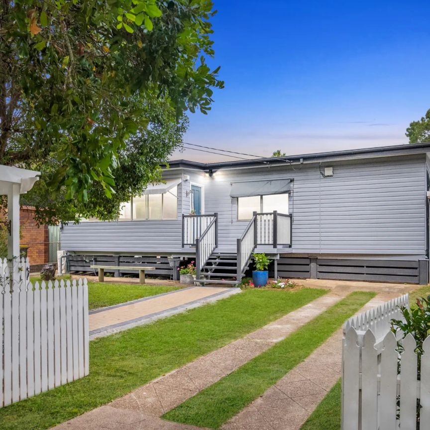 3 BEDROOM RENOVATED COTTAGE CONTACT JULIE SYKES 0438 050 110 - Photo 1