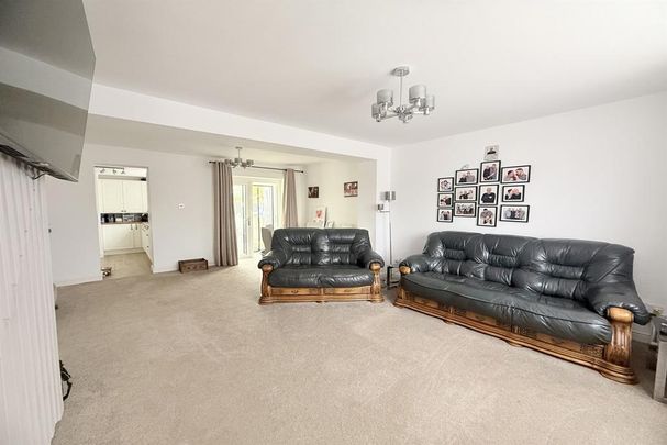 3 bedroom terraced house to rent - Photo 1