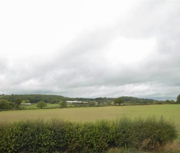 4 bedroom detached house to rent - Photo 3