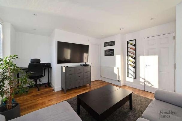 Seyssel Street, London, E14 - Photo 1