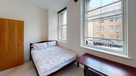 Flat 4, 1 Barker Gate, NG1 1JS, NOTTINGHAM - Photo 2