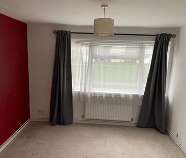 2 Bed Maisonette, Chester Street, RG30 - Photo 4