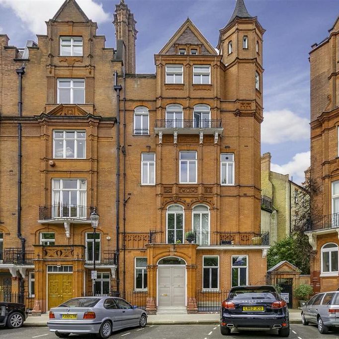 4 bedroom flat to rent - Photo 1