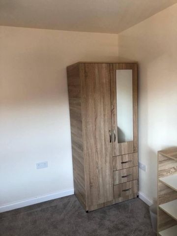 2 bedroom semi-detached house to rent - Photo 5