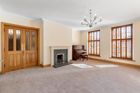 7 bedroom detached house to rent - Photo 3