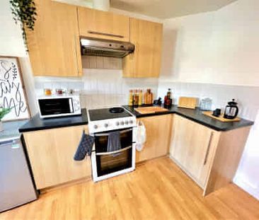 Two Bedroom Apartment - Photo 3