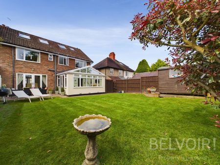 5 bedroom semi-detached house to rent - Photo 2