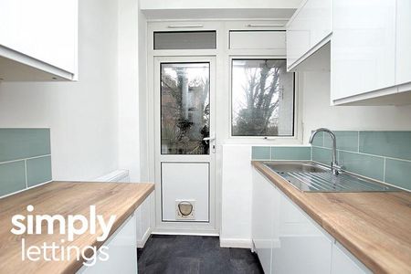 2 bedroom flat to rent - Photo 5