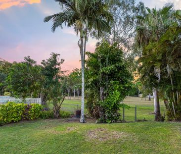 Spacious Family Home with Pool & Self-Contained Retreat - Photo 3