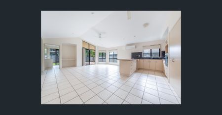 3 Bedroom Family Home in Cannonvale - Photo 4