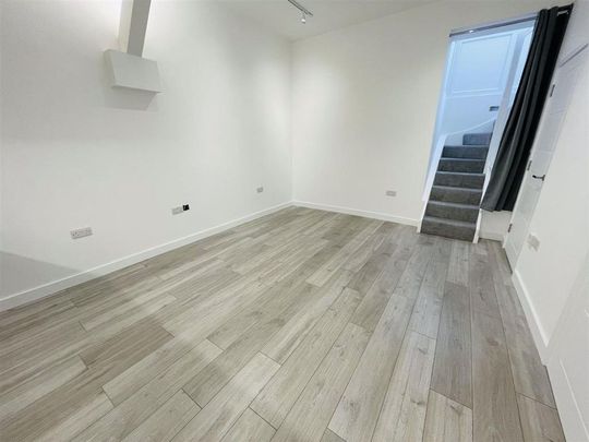 Property to rent - Photo 1
