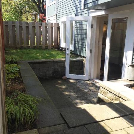 2 BR Garden Level Suite - Pet Friendly :) OCT 1 - Photo 4