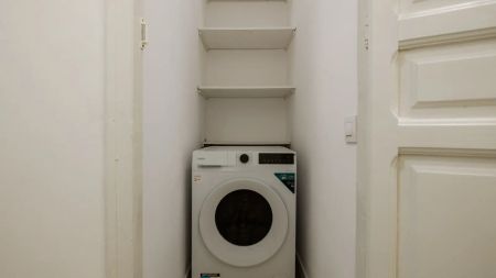 Room in a shared 4-bedroom apartment for rent in La Sagrada Família. - Photo 4