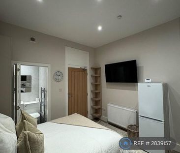 Studio to rent - Photo 4