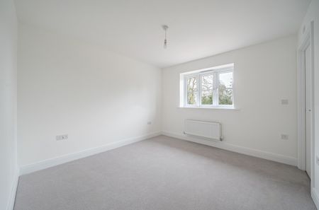 3 bedroom semi-detached house to rent - Photo 5