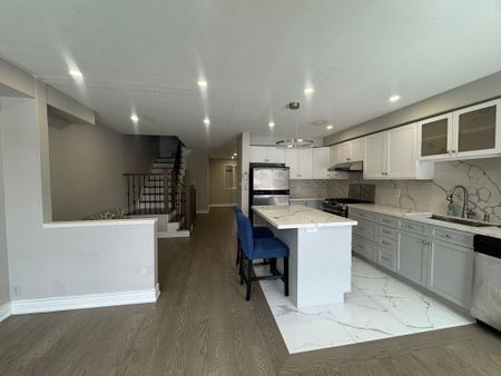 For Lease - 7695 Doverwood Drive, Mississauga, Ontario - Photo 5