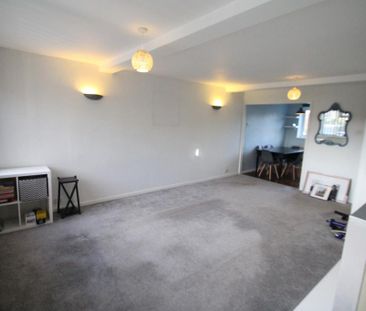 4 bedroom terraced house to rent - Photo 4