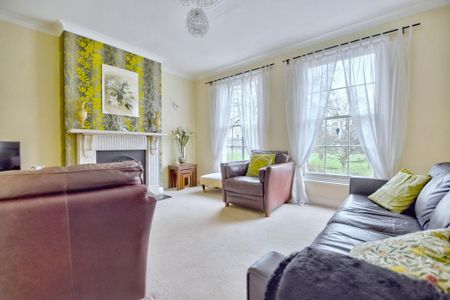 4 bedroom terraced house to rent - Photo 2