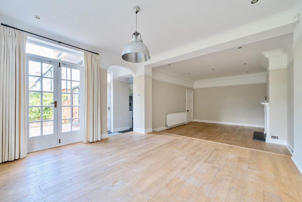 6 bedroom semi-detached house to rent - Photo 1