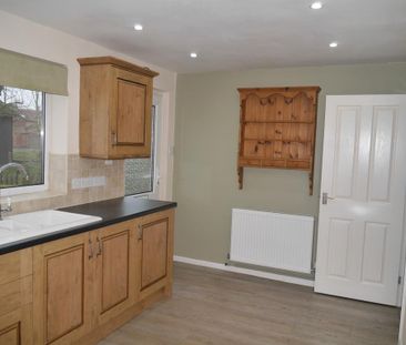 3 bedroom semi-detached house to rent - Photo 6