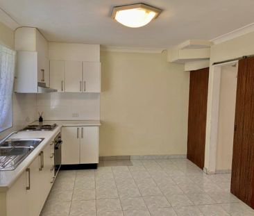 Fully Renovated Full Brick Townhouse - Photo 2