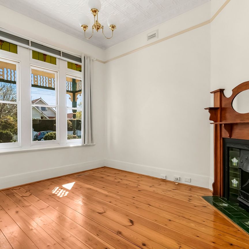 13 Hoddle Street, Elsternwick VIC 3185 - House For Rent | Domain - Photo 1