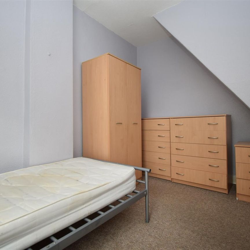 St. Catherine Street, Wakefield - Photo 1