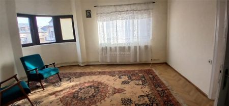 Casa cu 3 camere de inchiriat Centrul Vechi - Fotografie 2