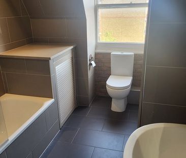 1 Bed Flat, The Golden Lion Building, NW1 - Photo 6