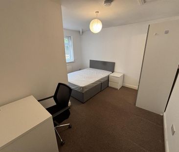 6 bedroom house to rent - Photo 5