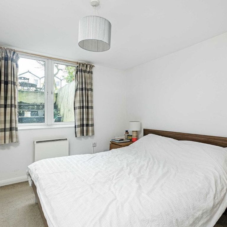 Rossiter Road, SW12 9RU, London - Photo 1