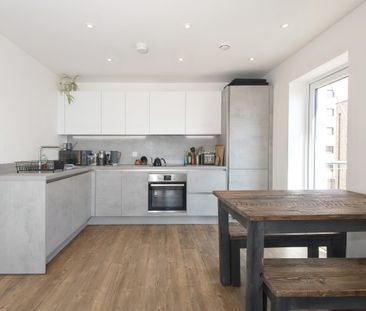 2 bedroom apartment to rent Riverside House, Thomas Blake Avenue, S... - Photo 1